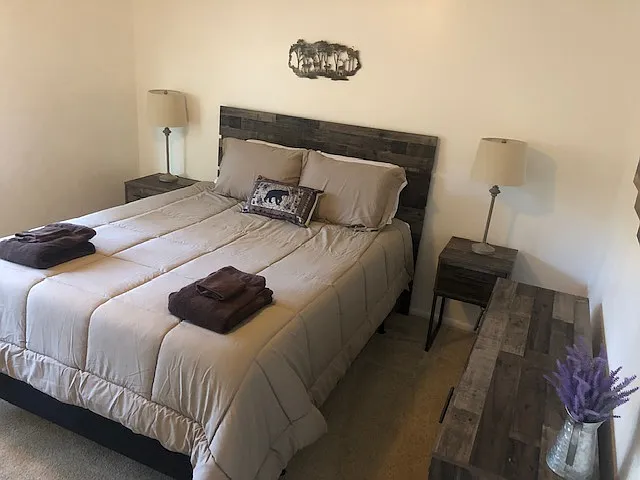 2 bed, 800 sqft, $4,425 — Photo 3