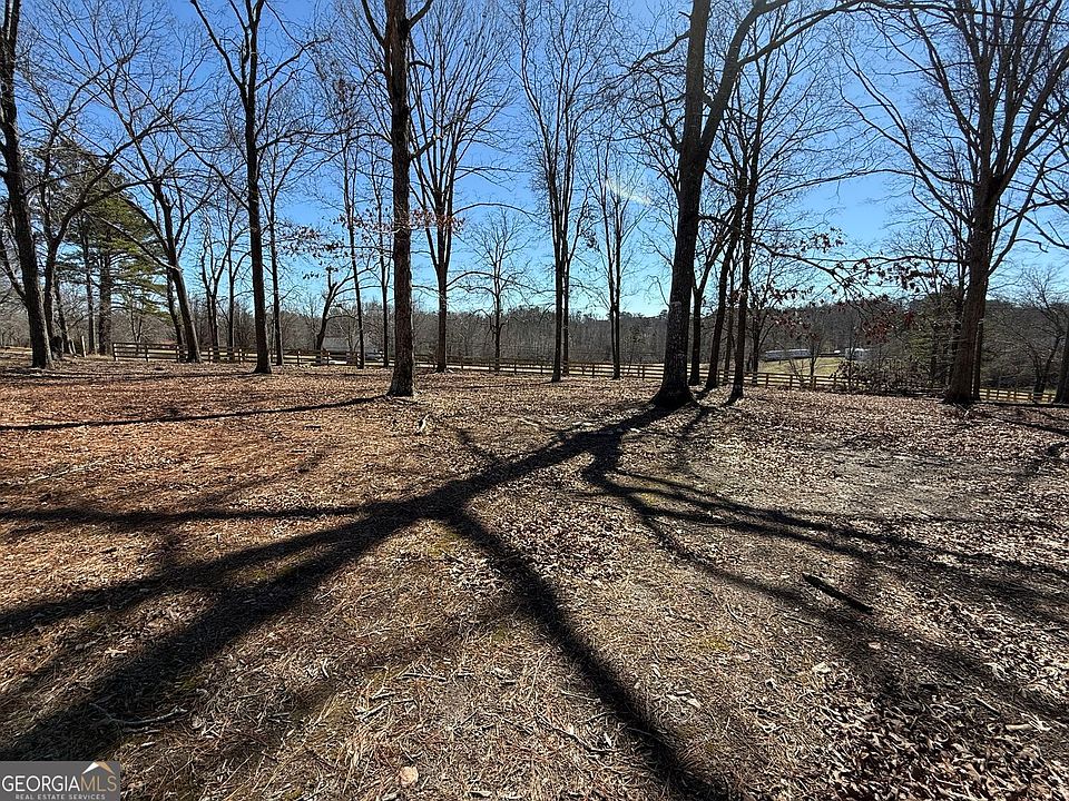 2nd image of 616 Breedlove Rd