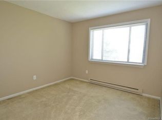 160 Chipper Rd, Waterbury, CT 06704