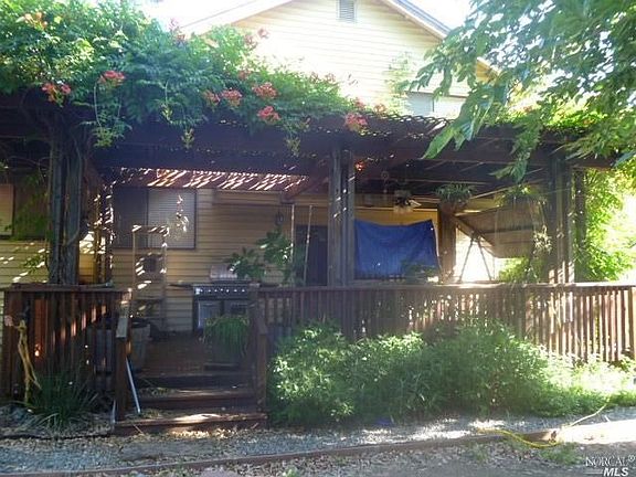 5th image of 127 Quail Ct