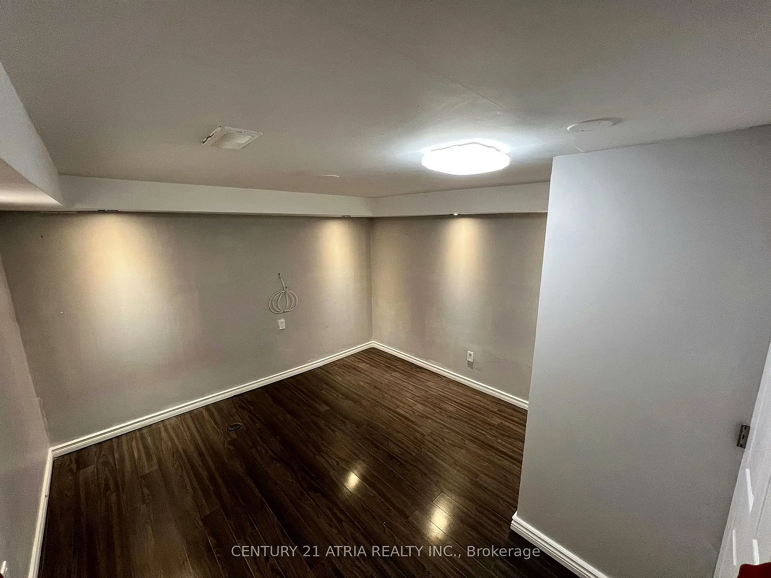 3 bed, $2,300 — Photo 4
