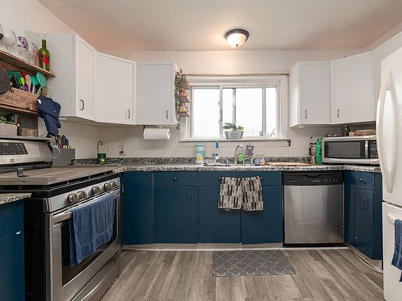 4th image of 20929 W San Rem Ave