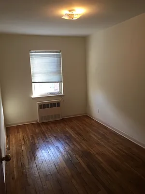 Rented by Metroline Realty | media 26