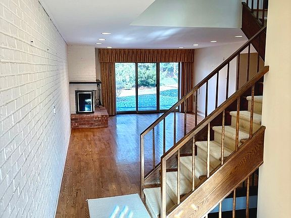 4th image of 1720 Wildberry Dr Unit B