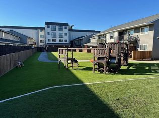 802 Aaron Dr, Lynden, WA 98264