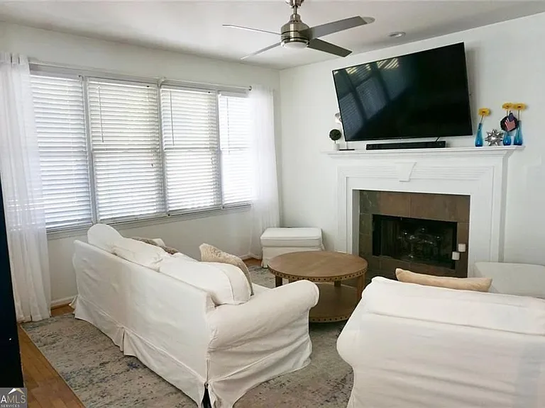 85 Hammock Pl SE — Photo 3