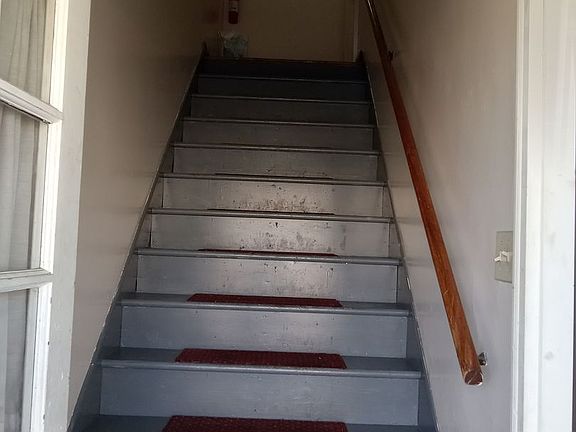 4th image of 521 E Broad St #B
