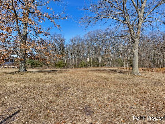 4th image of 32560 Pinedale Ln