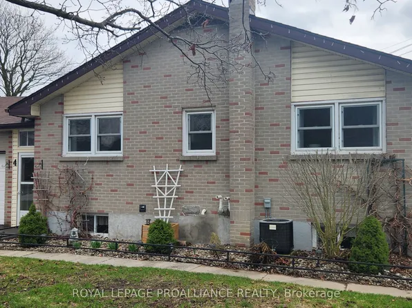4 Gearin St, Quinte West, ON K8V 3Y1