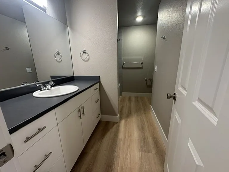 685 SE Centennial St — Photo 11