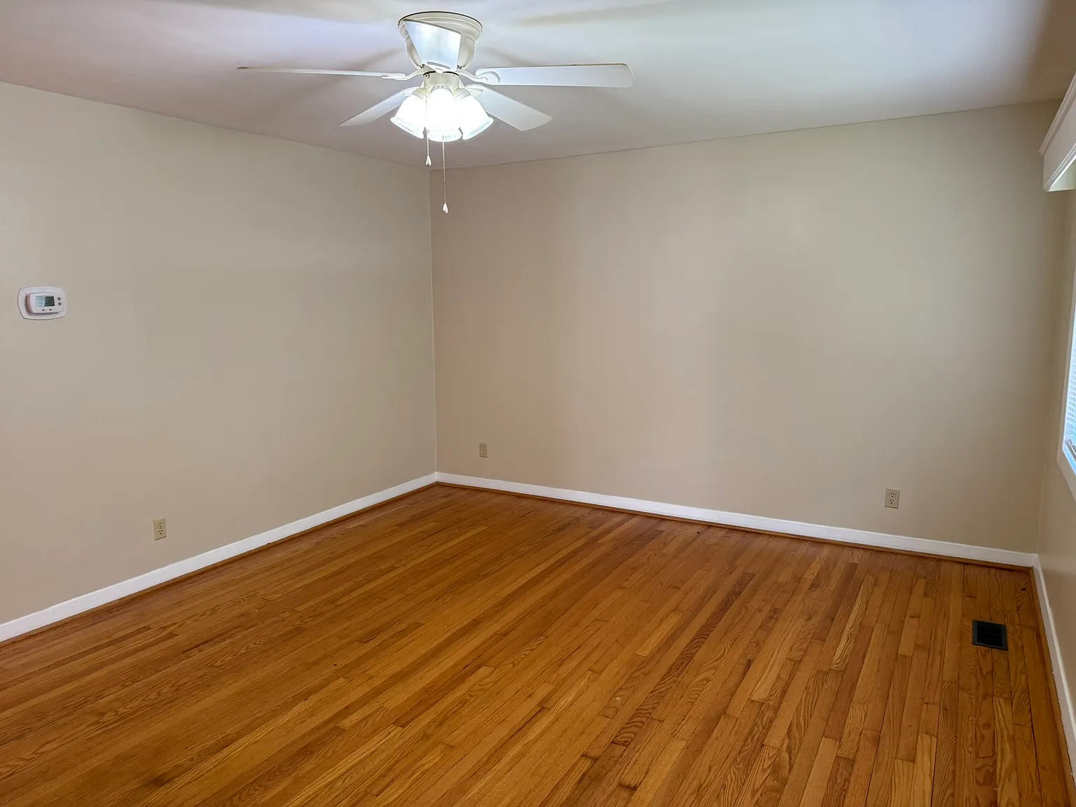2 bed, 830 sqft, $1,150 — Photo 2