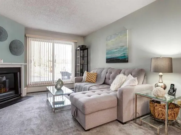 315 N Southampton Dr SW #4107, Calgary, AB T2W 2T6