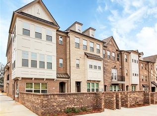 1330 E Woodlawn Rd, Charlotte, NC 28209