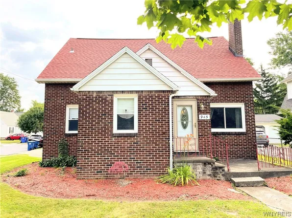 945 Eggert Rd, Amherst, NY 14226