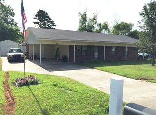 5 S 15th St, Lavaca, AR 72941