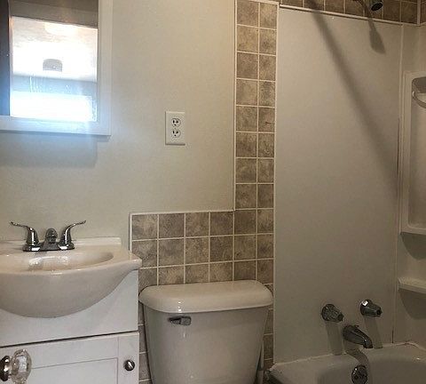 3rd image of 1228 Greenwood Ave #2