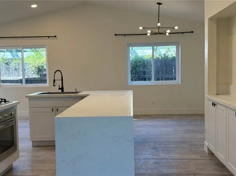 39233 Rising Hill Dr — Photo 5