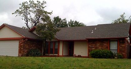 5th image of 909 NE Dove Ln
