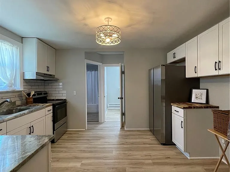 648 Line St #1 — Photo 5