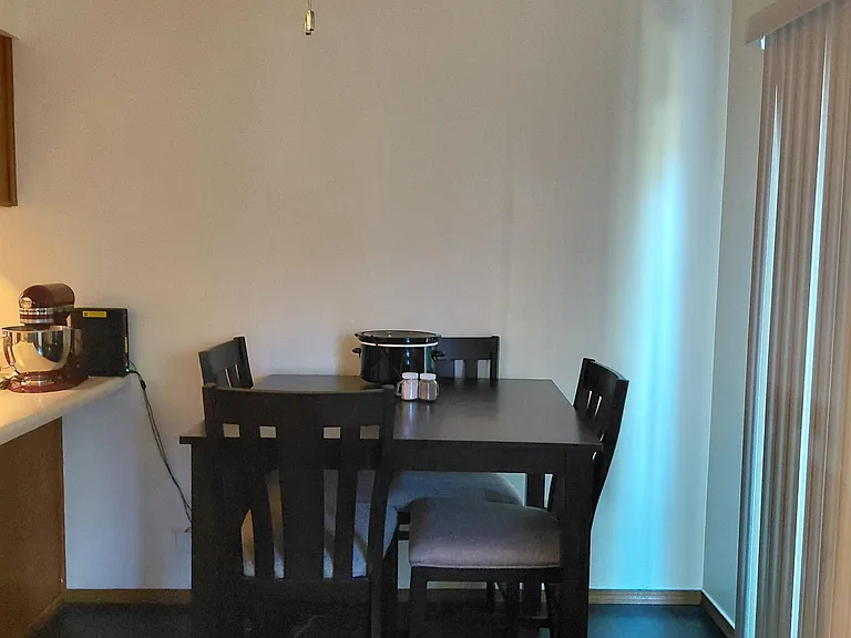 402 S Village Ct — Photo 7