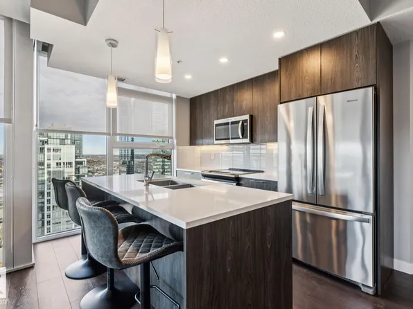 10180 103rd St NW #3302, Edmonton, AB T5J 0L1