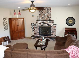 157 Grayland Heights Rd, Rio Dell, CA 95562