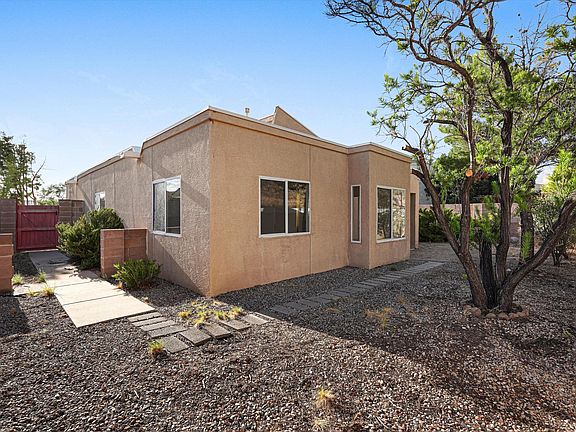 3rd image of 323 Pinon Creek Trl SE