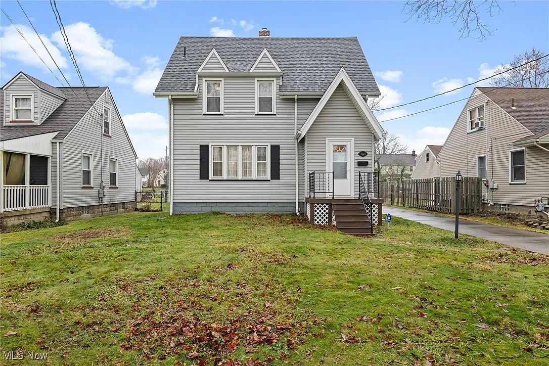 464 Meadowbrook Ave SE photo 1