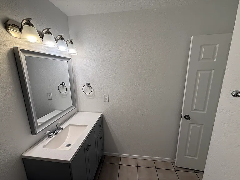 7704 Kane Ct NW — Photo 12