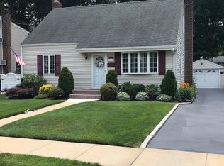 119 Cameron Ave, Merrick, NY 11566