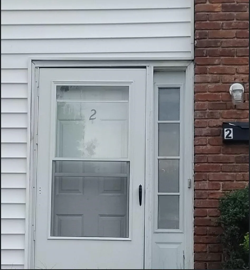 2 bed, 1000 sqft, $875 — Photo 1