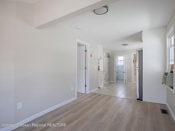 5th image of 51 Ocean Ave