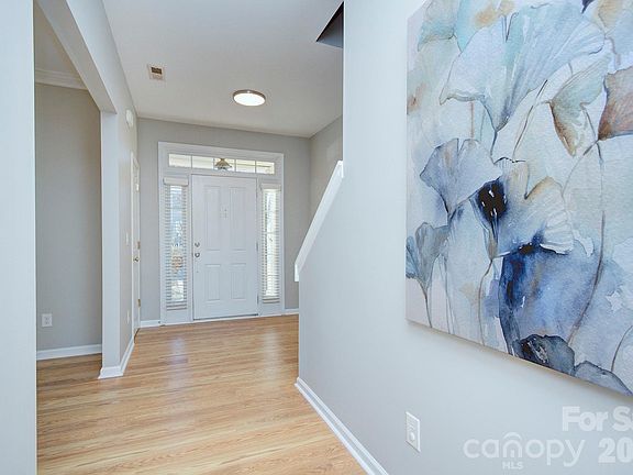 5th image of 9623 Denbolme St