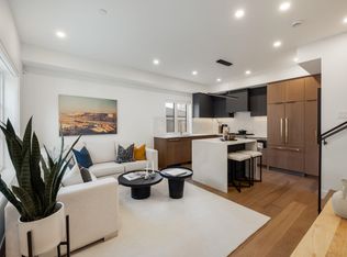 552 Kaslo St N #1, Vancouver, BC