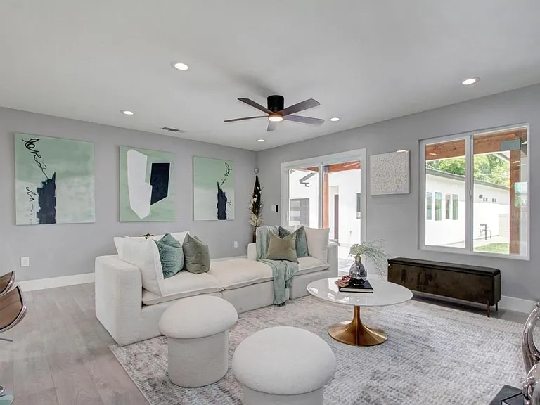 5530 Kenneth Ave — Photo 6