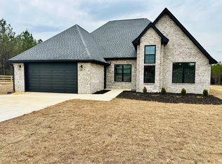 77 Bates Ave, Purvis, MS 39475