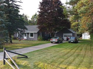 5036 18th Rd, Escanaba, MI 49829