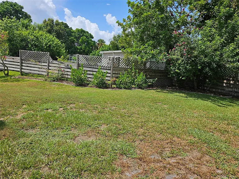 3247 Betty Dr — Photo 3