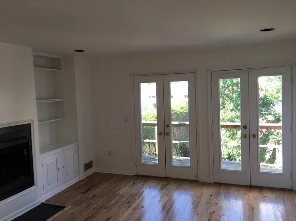 2523 Webster St, Philadelphia, PA 19146