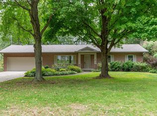 19865 Meadow Ridge Dr, Goshen, IN 46526