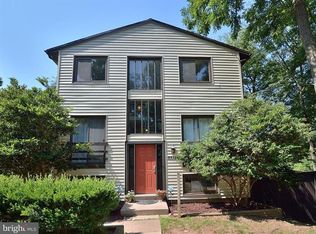 2338 Antiqua Ct, Reston, VA 20191