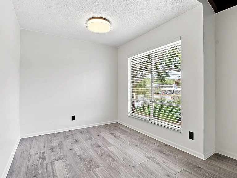 10415 Carrollbrook Cir #207 — Photo 24