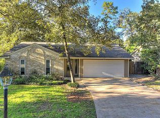 163 Greenleaf Ln, Conroe, TX 77304