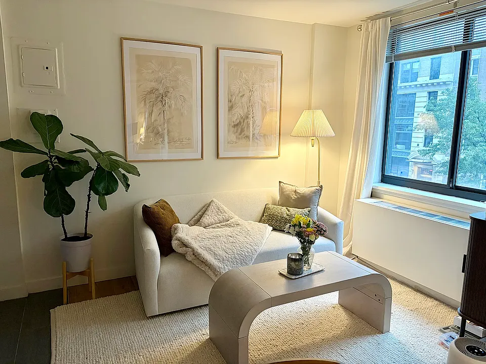 144 W 23rd St #3A