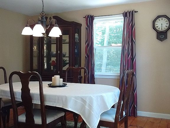 Formal dining room