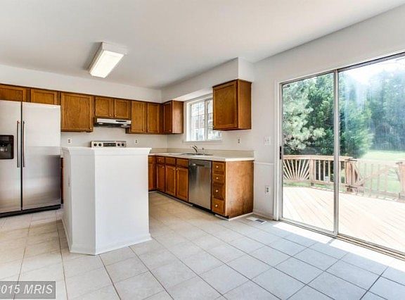 5th image of 6704 Jennifer Ct
