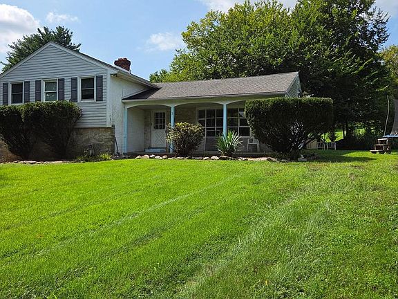 2nd image of 2064 Valley Rd