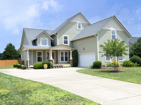 25 Ruth Cir, Fuquay Varina, NC 27526