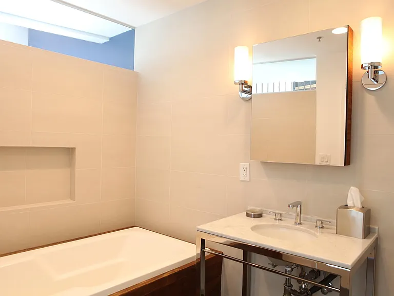 700 Main St #25 — Photo 9