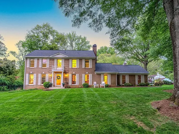 4609 Jasmine Dr, Rockville, MD 20853